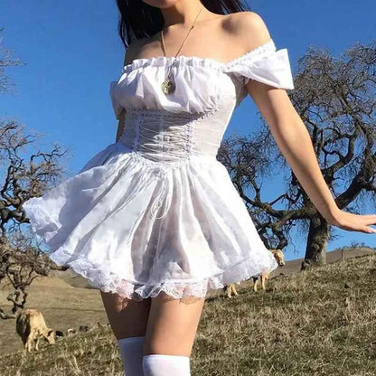 Siyah ve Beyaz Dantel Puf Kollu Gotik Elbise - Harajuku Düşük Omuz Kadın Elbisesi